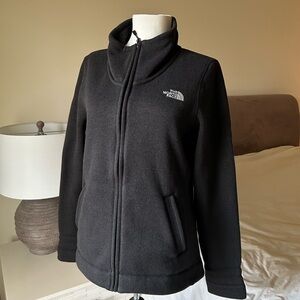 The North Face Women's Sweater Fleece Jacket in TNF Black Heather Size M